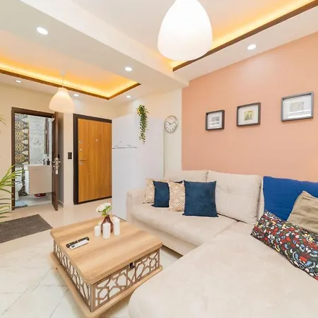 Modern Well Appointed Flat In Muratpasa Antalya
