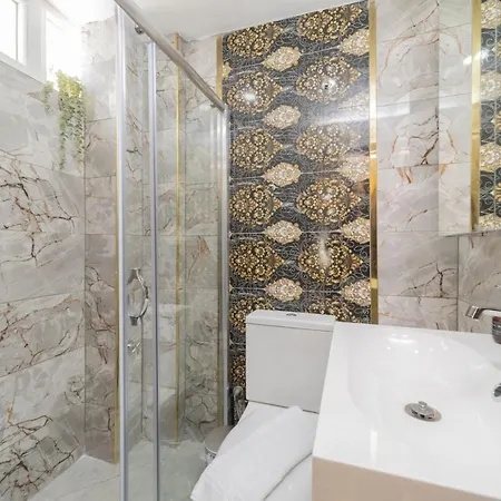 Modern Well Appointed Flat In Muratpasa Apartment Antalya