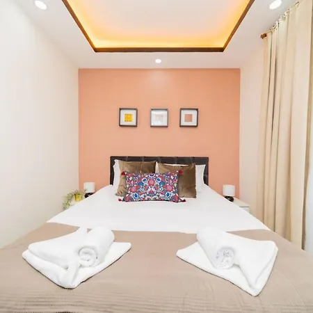 Apartment Modern Well Appointed Flat In Muratpasa
